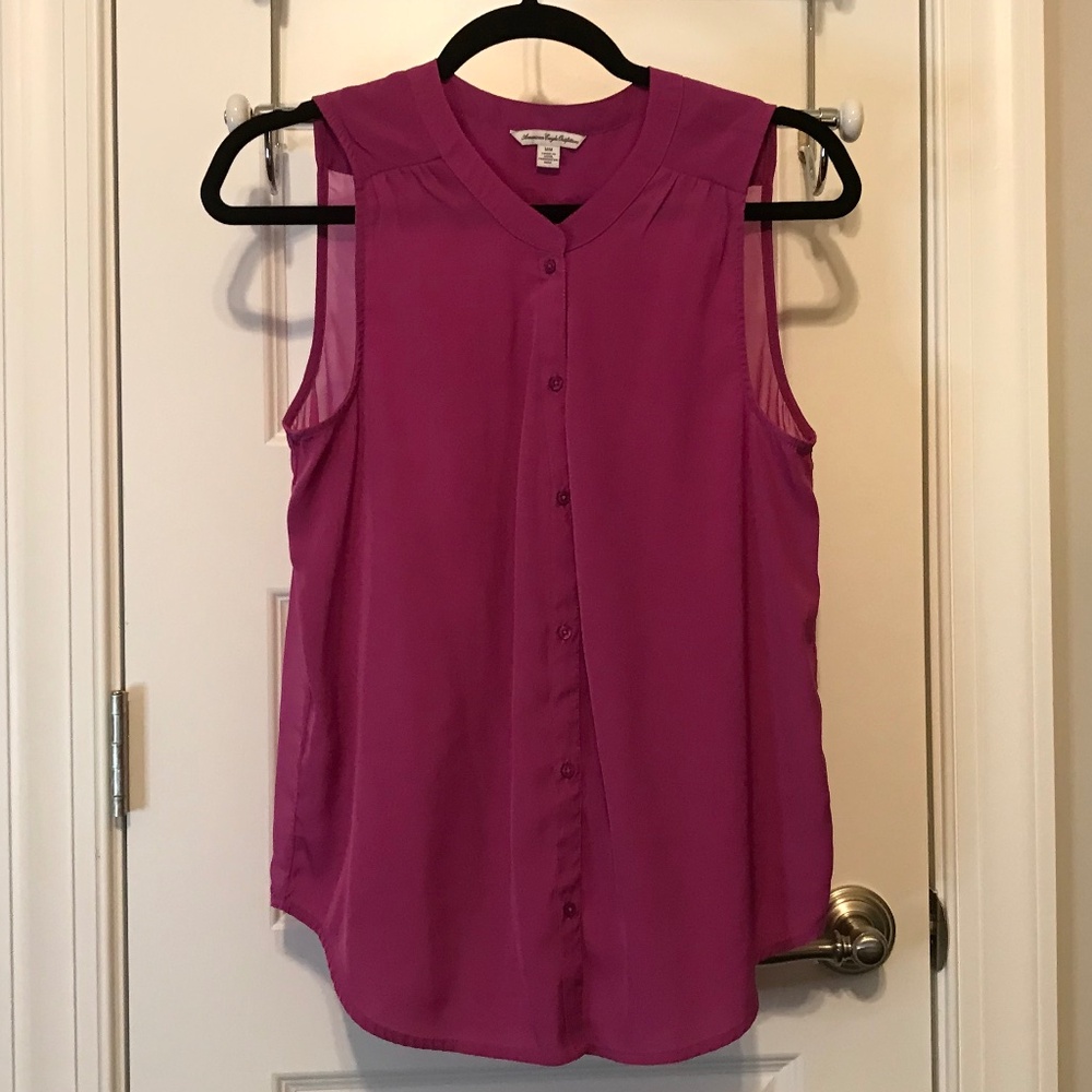 American Eagle button front v-neck rose pink sheer sleeveless blouse (M)
